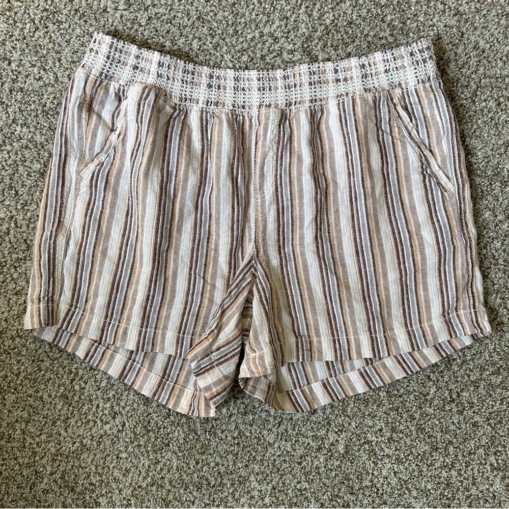 Briggs New York Striped Women's Shorts - Tan and White